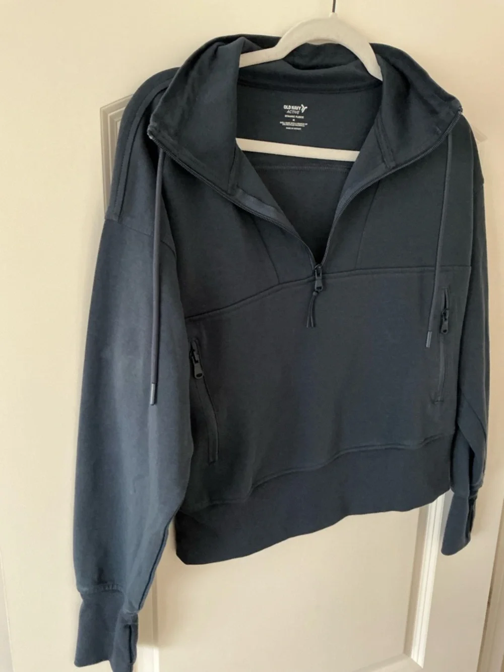 Old Navy Active Dynamic Fleece 1/4 Zip Sweatshirt - Picture 3 of 6